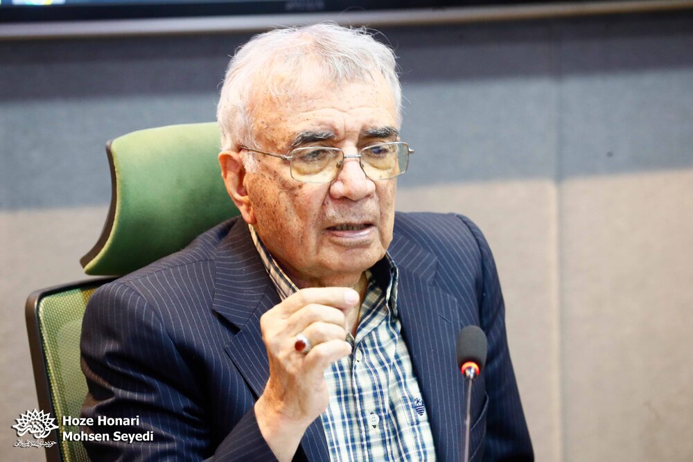 نقد ادبی برای شناخت انواع ادبی است