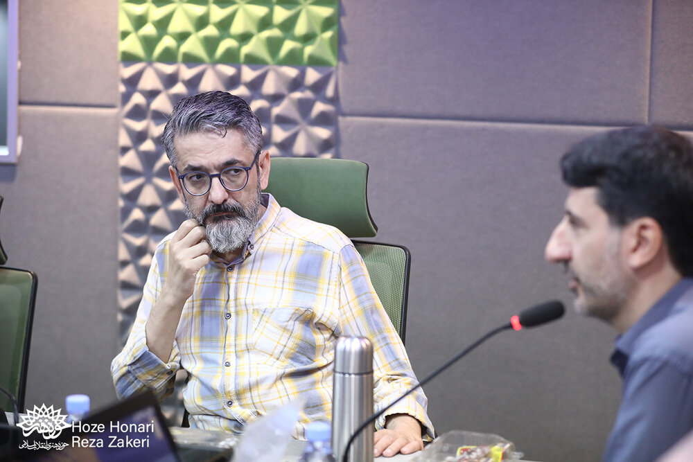 علیانی: به تصاویر جنگ زل نزنید ولی متنها را بخوانید