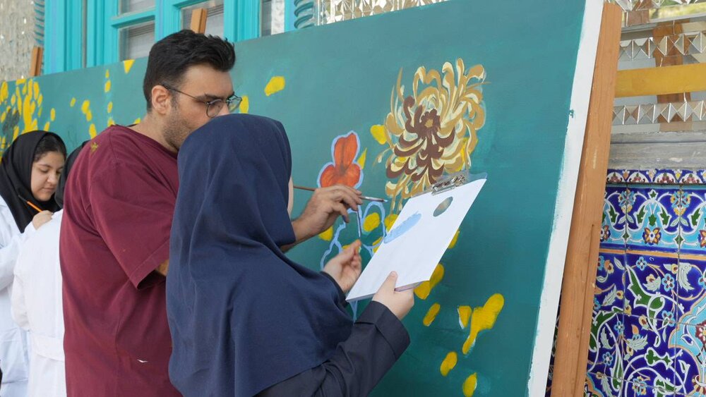 رویداد «نقش طوفان» با حضور دانشآموزان و هنرمندان پیشکسوت عرصۀ نقاشی برگزار شد