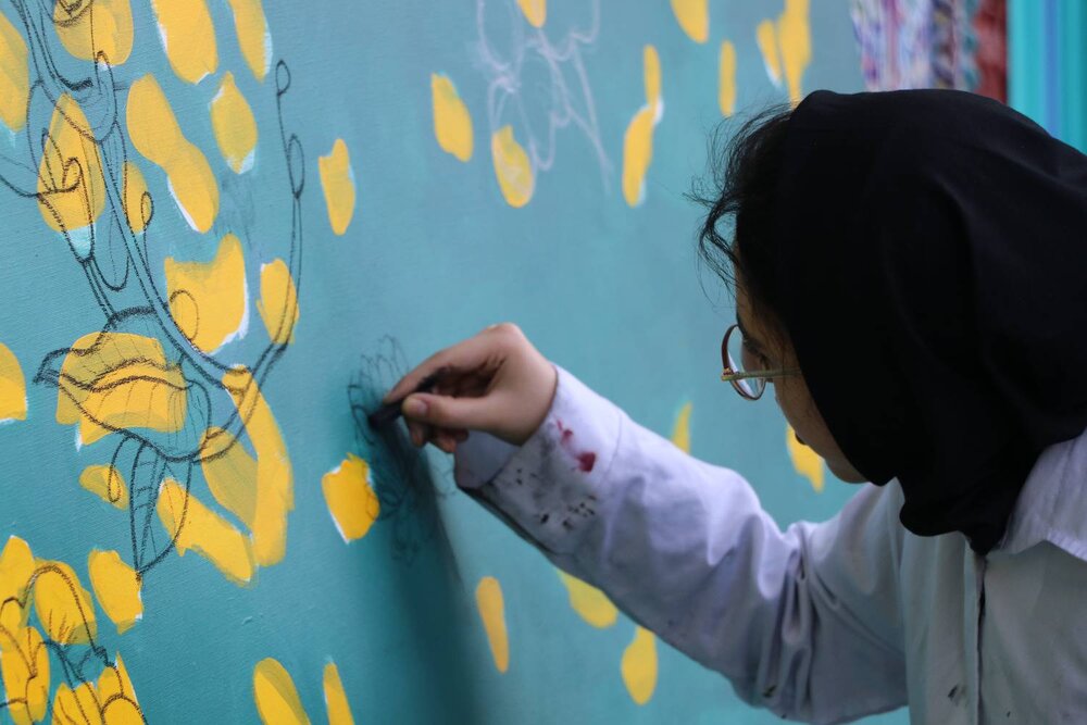 رویداد «نقش طوفان» با حضور دانشآموزان و هنرمندان پیشکسوت عرصۀ نقاشی برگزار شد