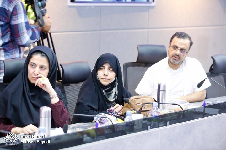 رونمایی کتاب