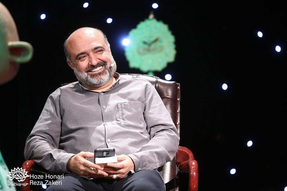 در هجو باید به واقعیتها بپردازیم