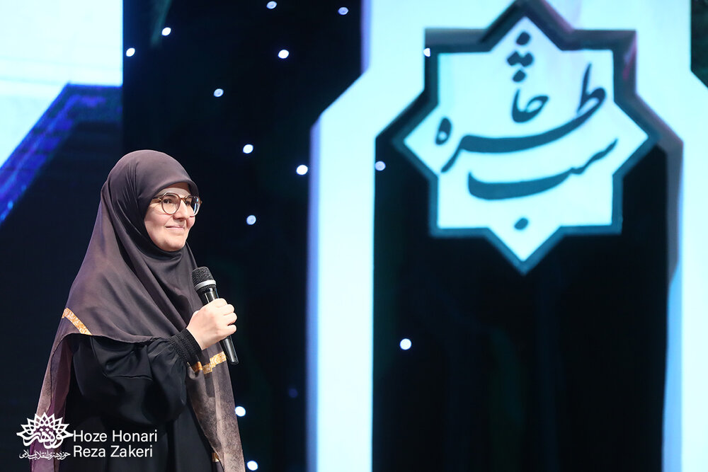 باید در مکتب سیدحسن نصرالله درس ولایت فقیه بگیریم