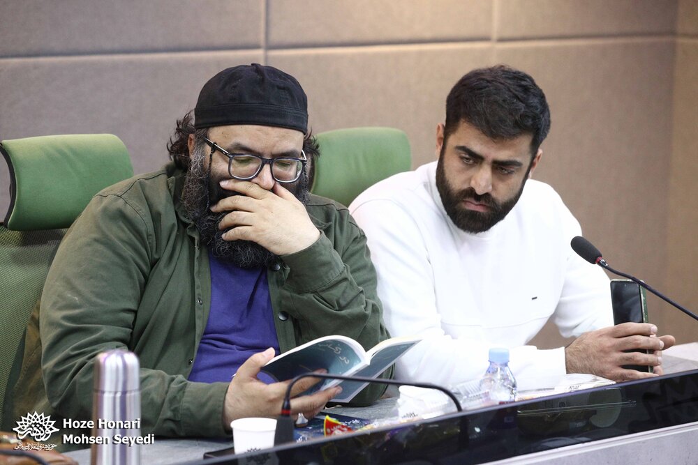 «در رکاب صبح» نشان از زنده بودن جریان شعر انقلاب در راستای حمایت از فلسطین دارد