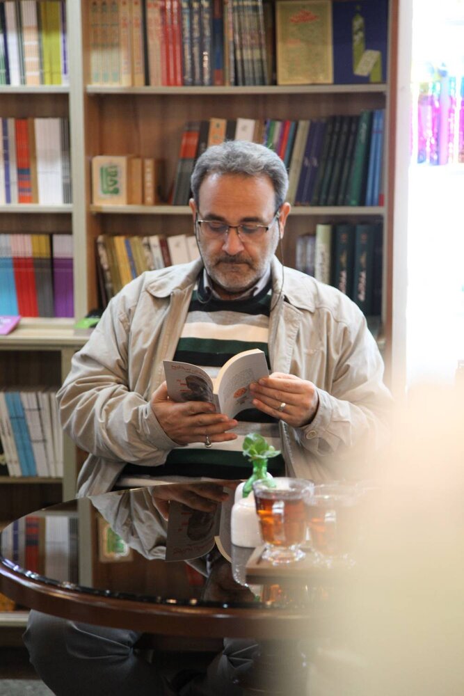 جشن انتشار کتاب «یادداشتهای بیتاریخ» برگزار شد