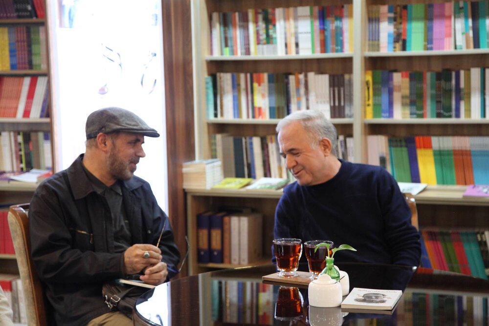 جشن انتشار کتاب «یادداشتهای بیتاریخ» برگزار شد