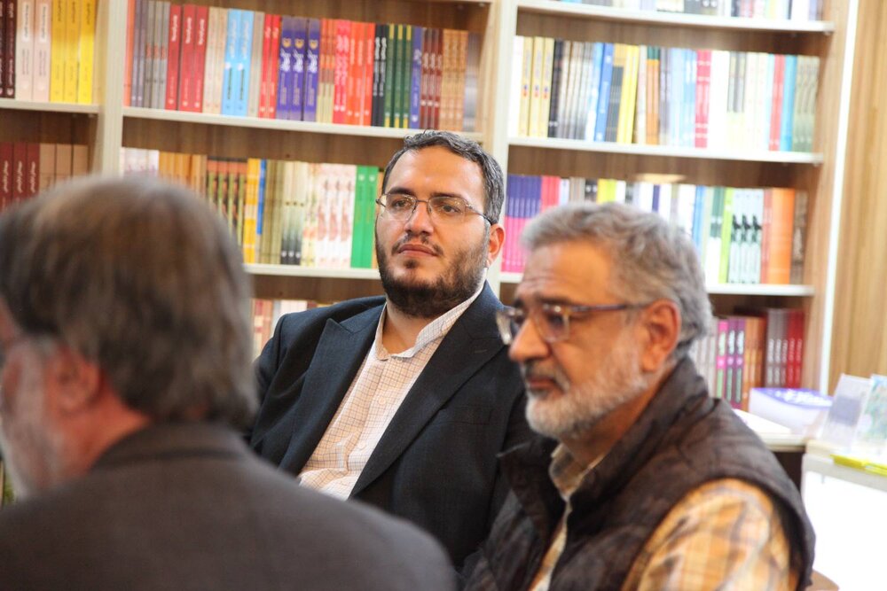 جشن انتشار کتاب «یادداشتهای بیتاریخ» برگزار شد