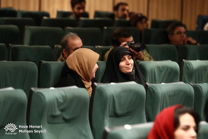 رونمایی از مستند «مشت در نمای درشت»