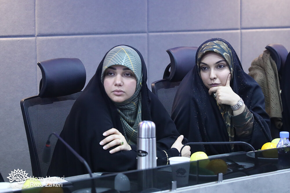 حوزه نقد و تدریس شعر نیاز به فعالیت جدی و دیده شدن بانوان دارد