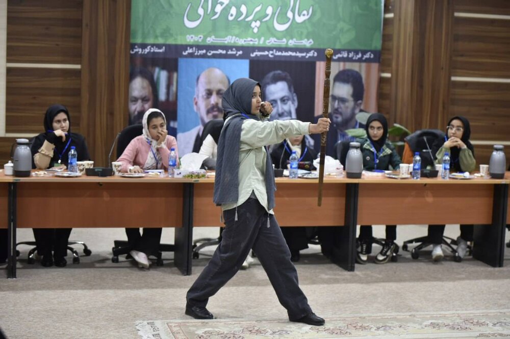 قهوهخانهها و چهاردیواریها خاستگاه نقالی در ایران هستند