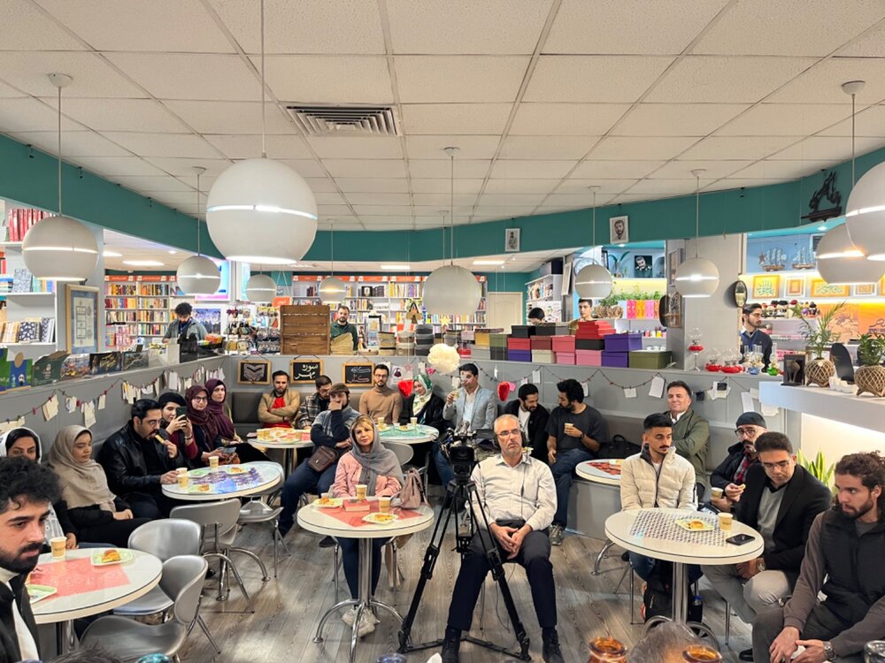 نشست پرسش و پاسخ گویندگان کتابهای صوتی با مخاطبان برگزار شد