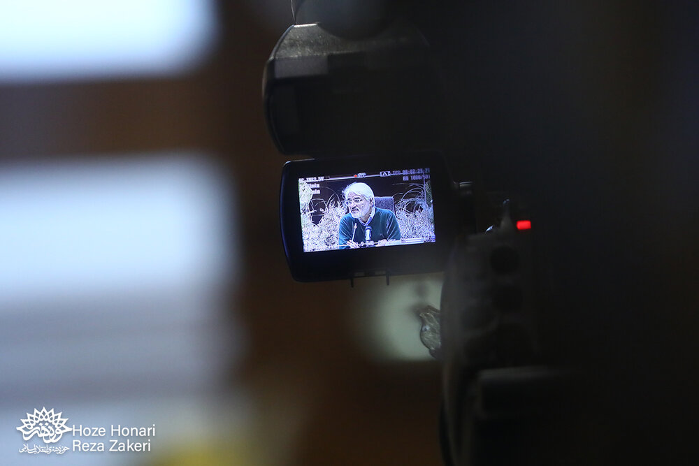 خاقانی: میخواهید از اسلام برگردم؟! حاشا!