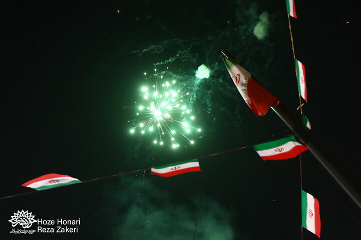شب دوم اکران در حوزه