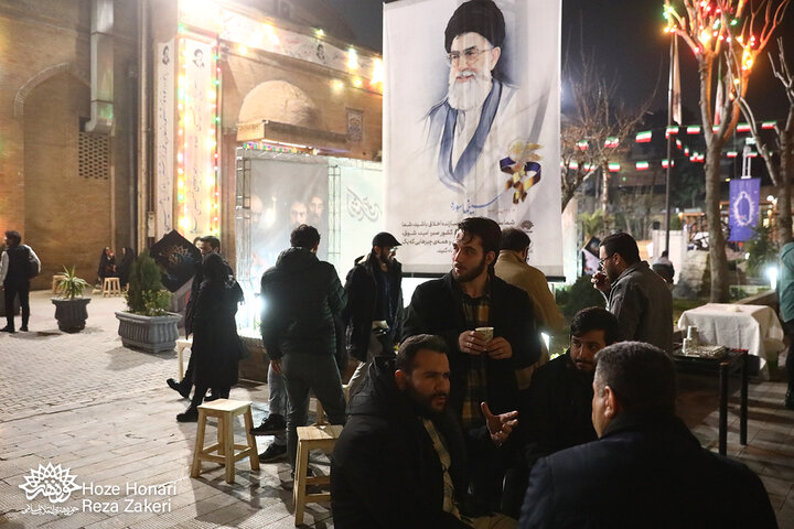 شب دوم اکران در حوزه