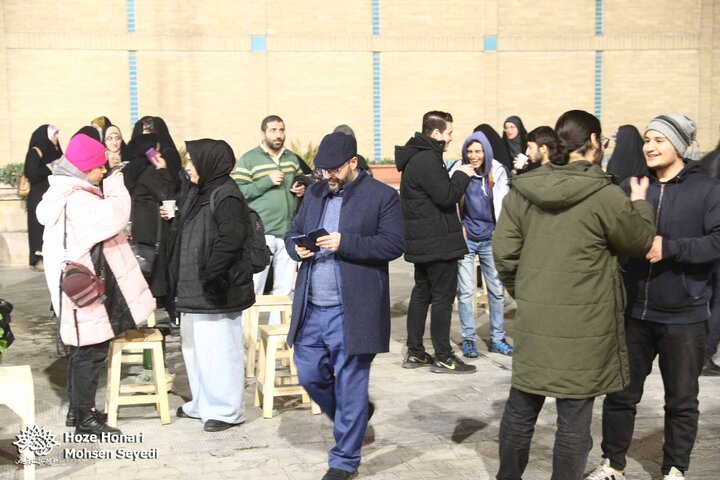 شب دوم اکران در حوزه