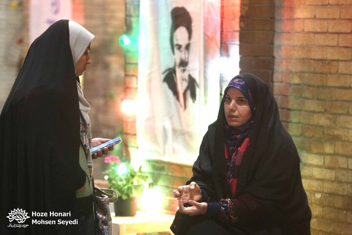 شب دوم اکران در حوزه