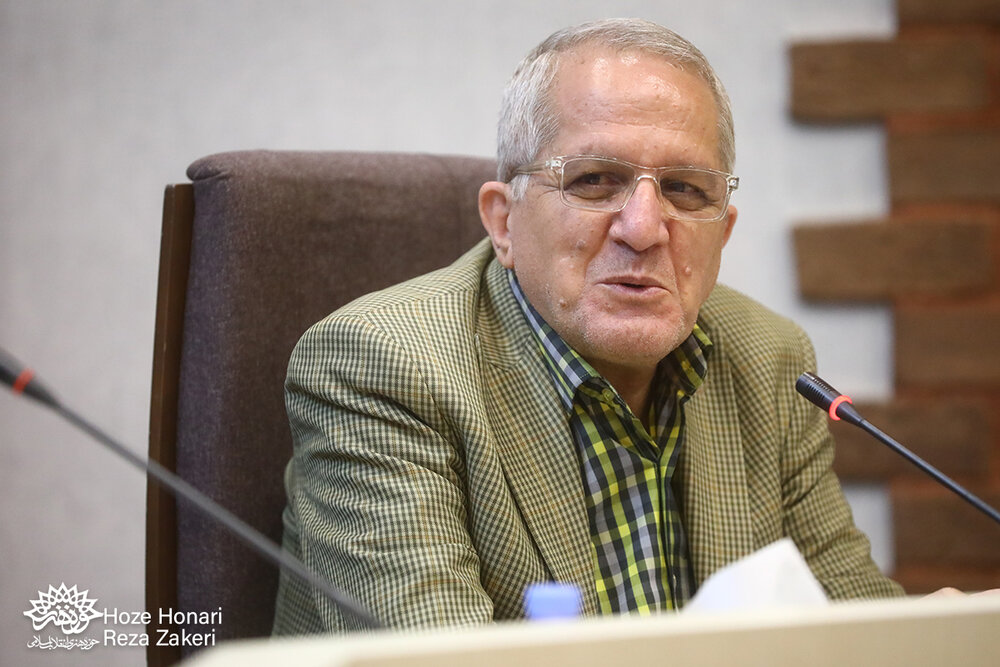 «تاریخ تکوینی شعر انقلاب اسلامی» در حوزه تخصصی شعر انقلاب قدم برداشته است