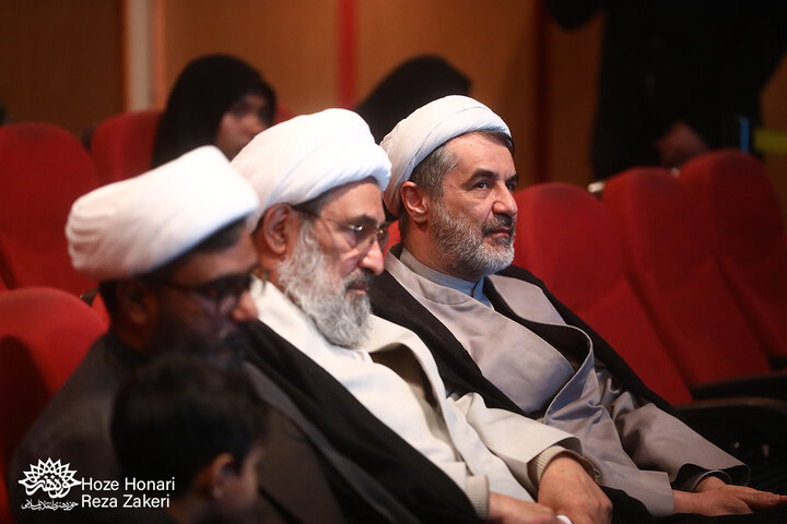 رونمایی کتاب