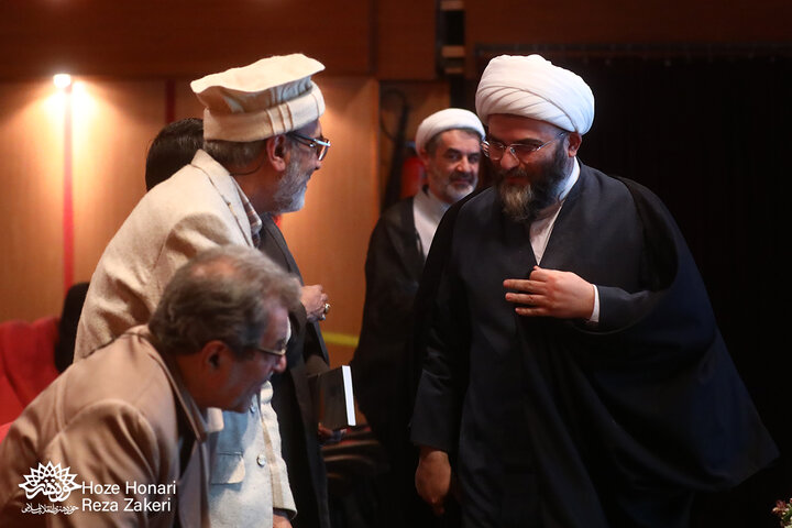 رونمایی کتاب