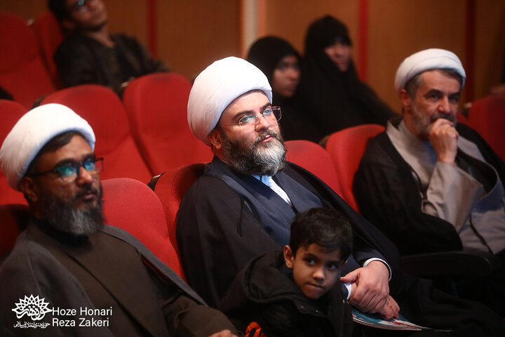 رونمایی کتاب