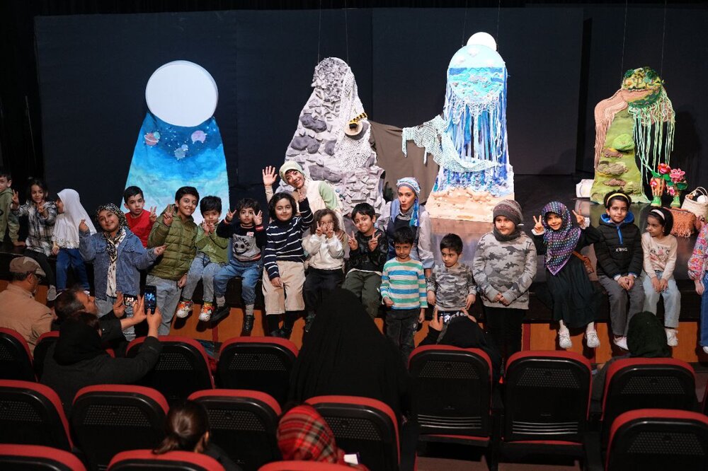 «میخوام به دنیا بیام» نمایشی بر اساس علاقهمندی و نیاز کودک و نوجوان