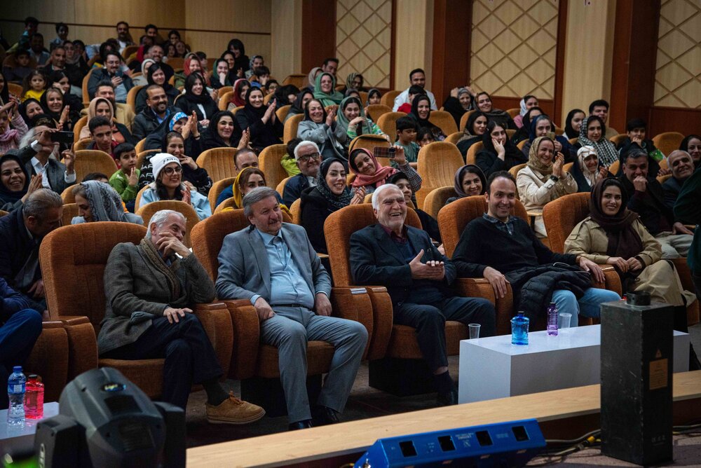 اختتامیه جشنواره استندآپ کمدی «نمکپاش» برگزار شد