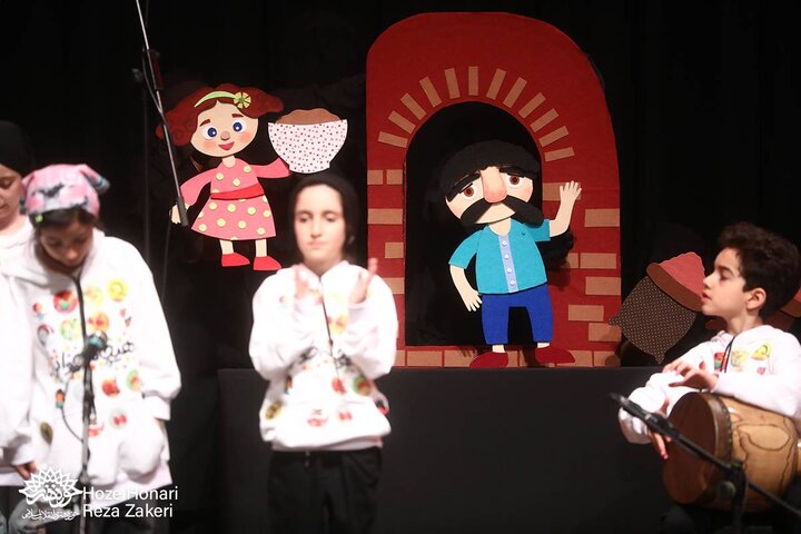 کنسرت نمایش هیچانه خوانی