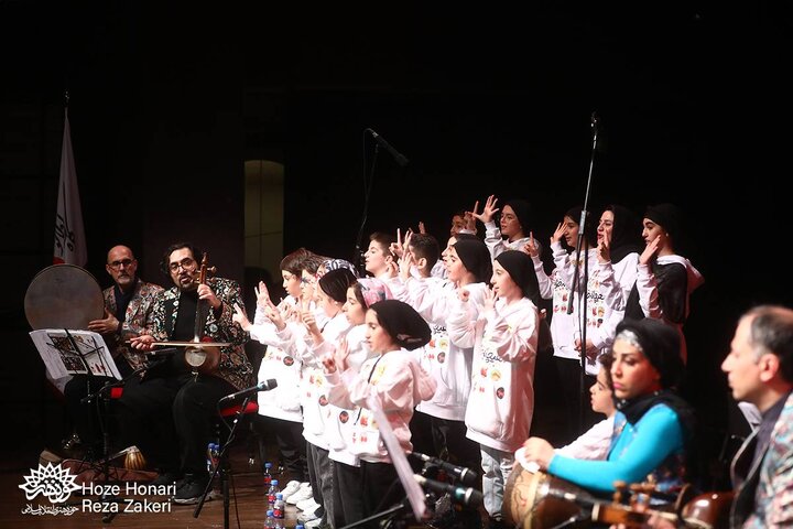 کنسرت نمایش هیچانه خوانی