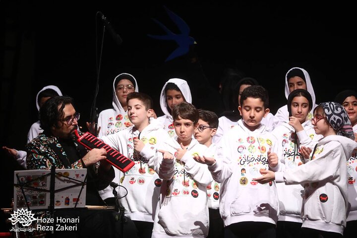 کنسرت نمایش هیچانه خوانی