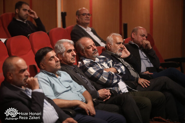 سومین عکاسنامه