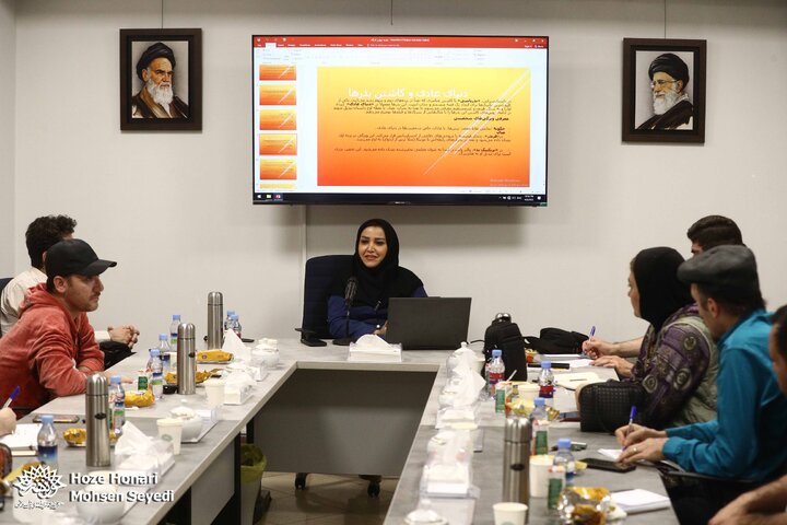 مرور کمدی از فیلمنامه تا نثر