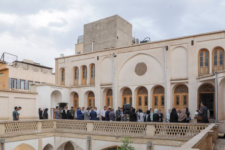  نگارخانه حوزه هنری کاشان افتتاح شد