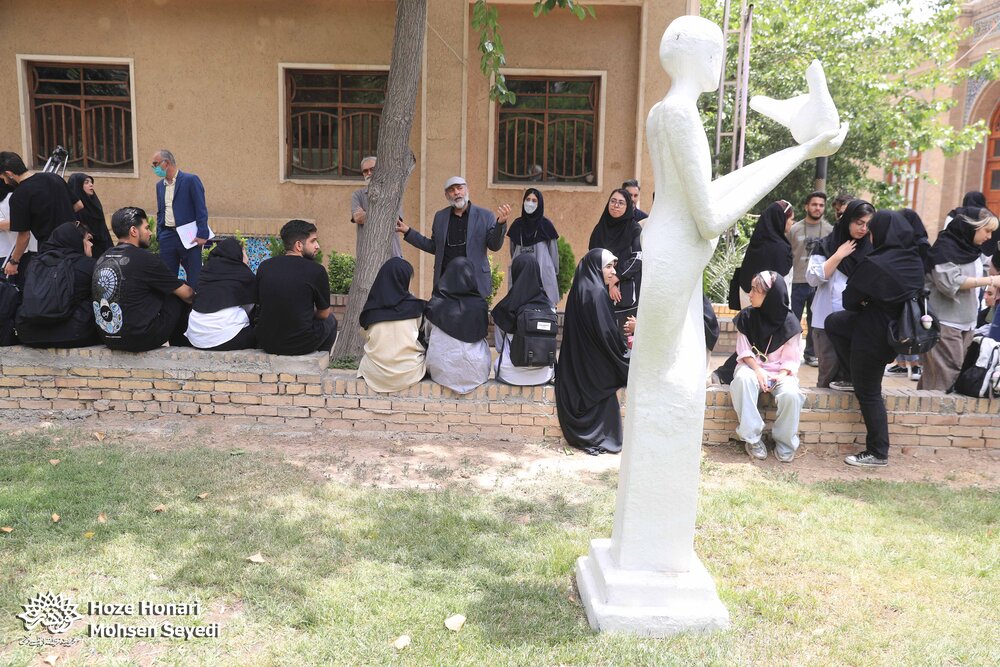 ۸۰ دانشجوی دانشگاه آزاد از حوزه هنری بازدید کردند