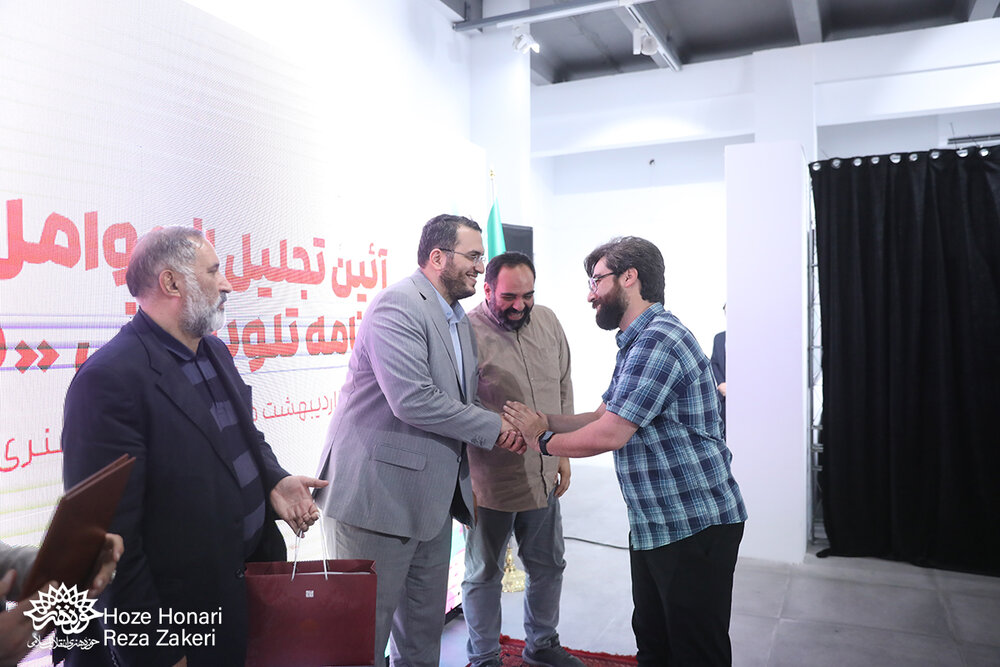 ماجرای هزاران مصاحبه برای دونقطهای شدن