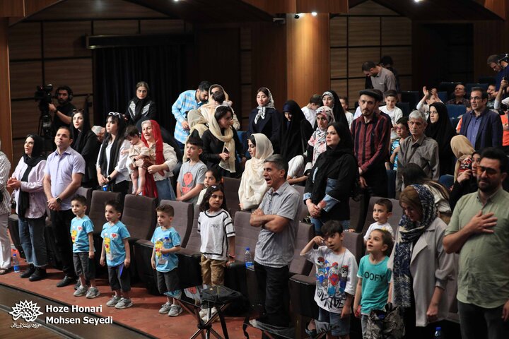 در حلقه
