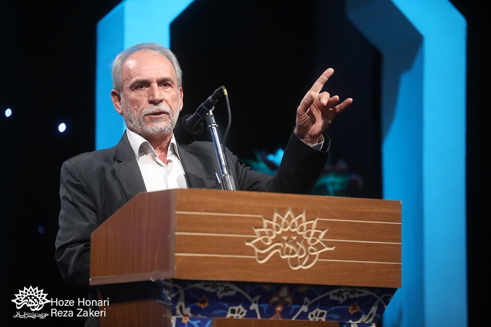 ما همه چیز را دادیم تا خمینیِ عزیز بماند