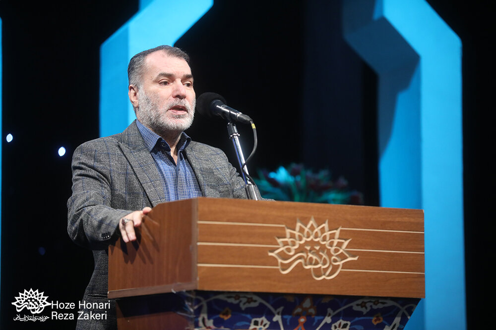 ما همه چیز را دادیم تا خمینیِ عزیز بماند