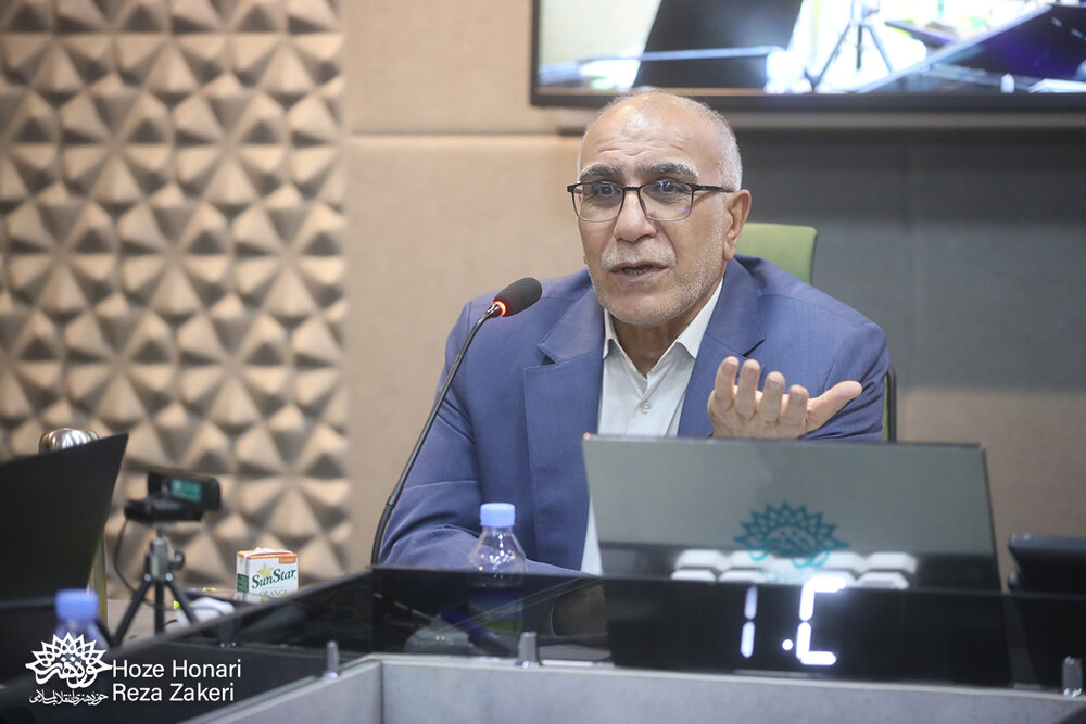 اهمیت و پیچیدگیهای ادبیات، معناشناسی و نقد ادبی تشریح شد