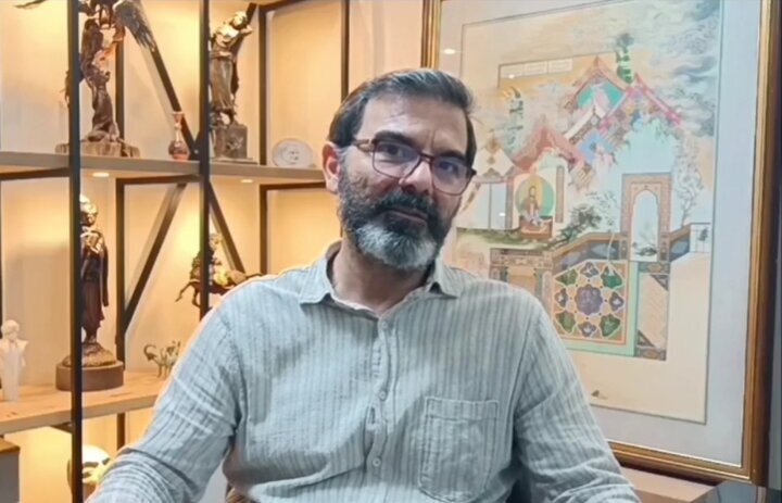 حسین عصمتی با شعری از فردوسی مردم را به همدلی و مهربانی دعوت کرد+ فیلم