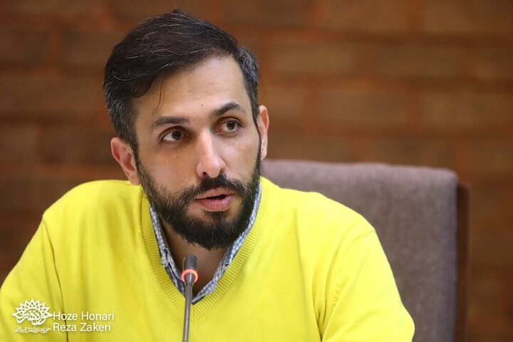 در نمایشگاه «پوزه‌بند» کج‌فهمی و فساد ذاتی ترامپ را به تصویر کشیده‌ام