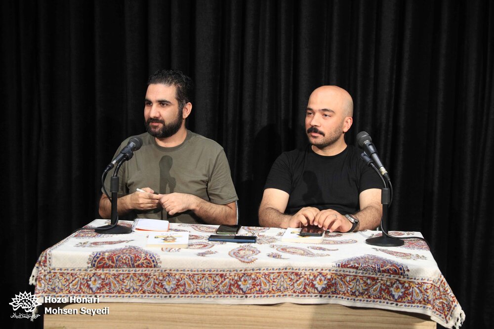 من برای اعتقاداتم مینویسم و قرار نیست گدایی مخاطب را کنم