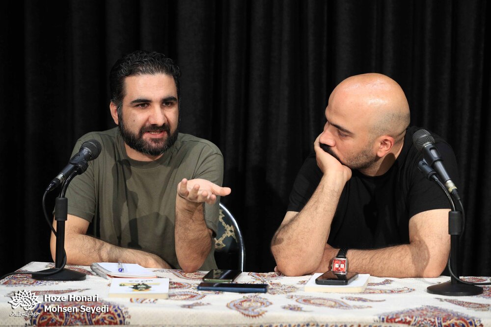 من برای اعتقاداتم مینویسم و قرار نیست گدایی مخاطب را کنم