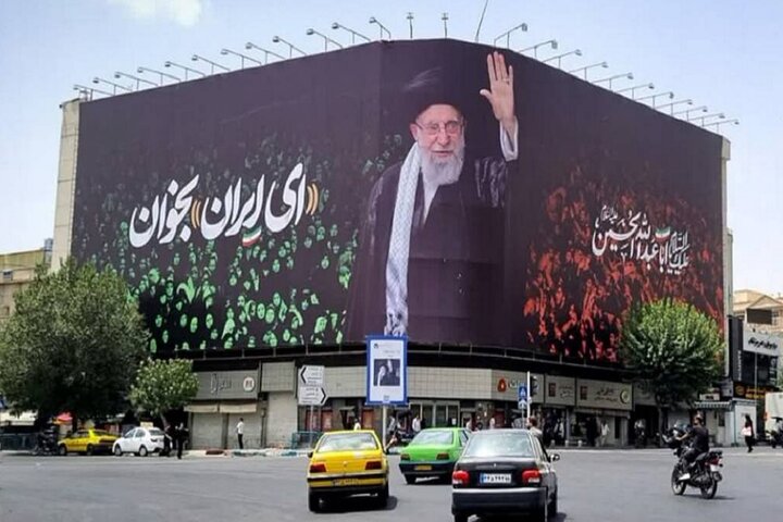 دیوارنگاره میدان انقلاب چطور طراحی شد؟