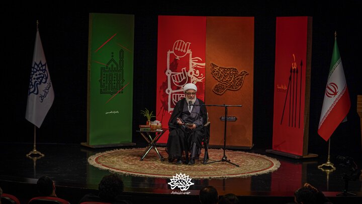 بغض جهانی باید به زبان هنر ترجمه شود