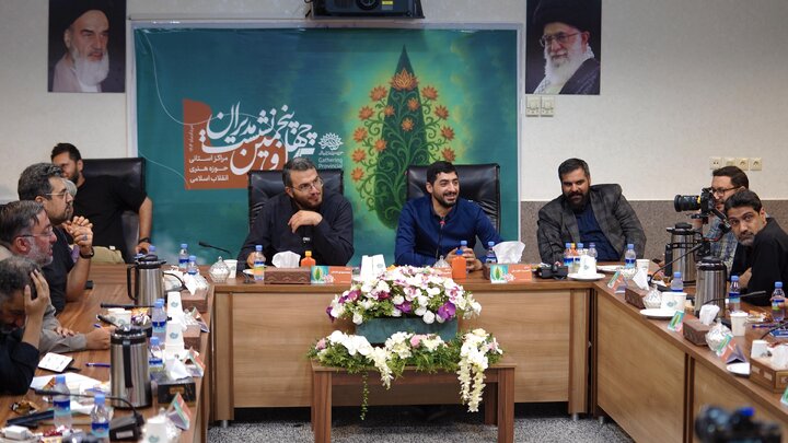 حوزه هنری پایگاهی برای نیروهای متکثر انقلاب خواهد ماند