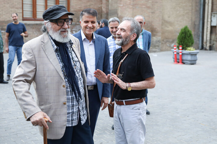 به بلندای تاریخ