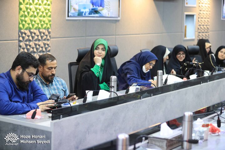 نقد رمان بشری صاحبی