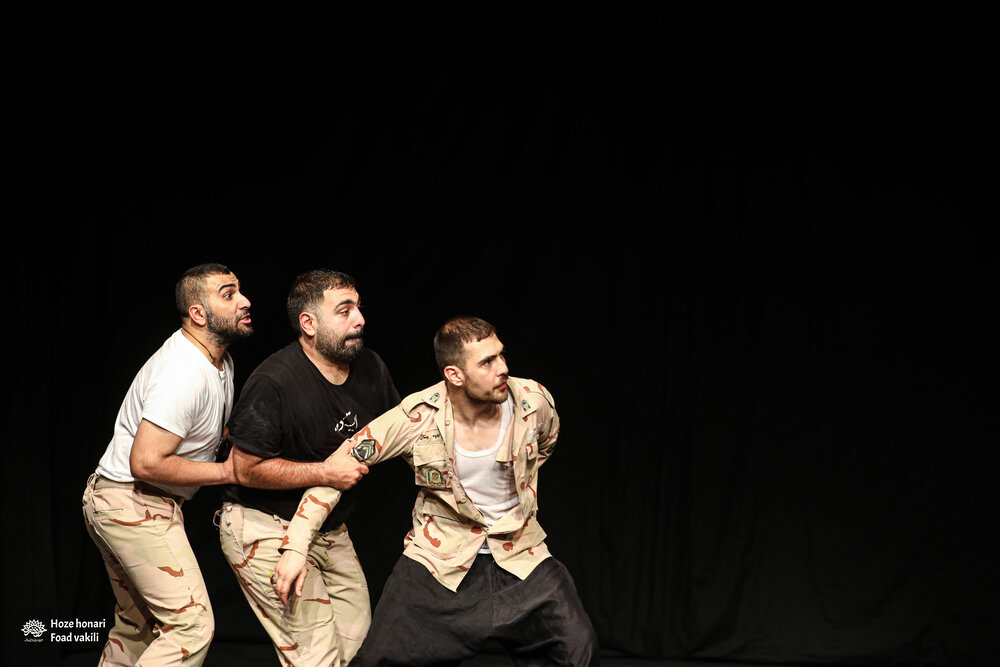 تنت هزار زخم بی‌زبان...