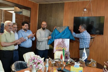 رونمایی از کتاب «یکی مرد جنگی» در چهارمحال و بختیاری