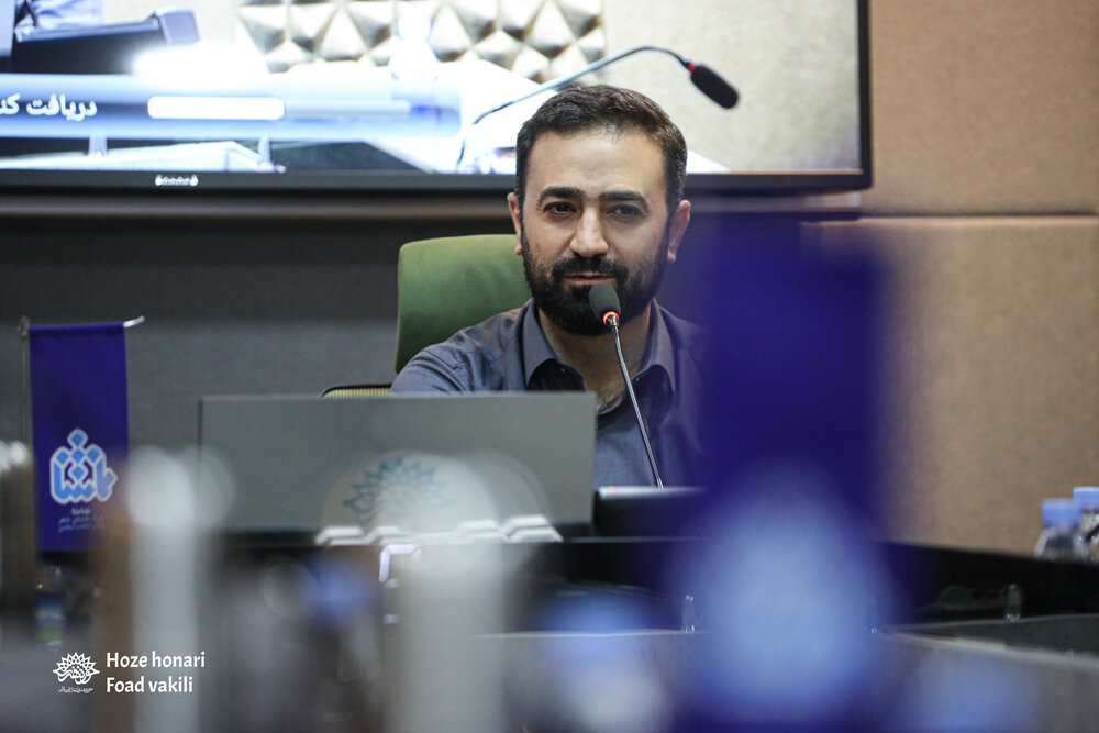 زبان استعاری زنانه در شعر فارسی؛ راز بیهمتایی غزل ایرانی